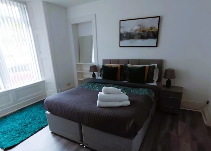 Bright & Stylish Apartment